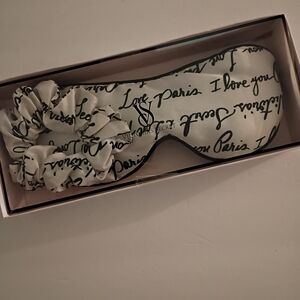 Victoria's Secret Black and White Sleep Mask Set